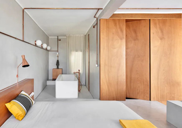 艺术涂料×56㎡顶层公寓：独居青年的不二之选