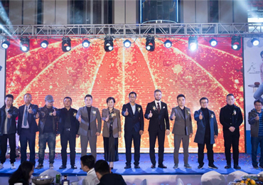 意式风华点亮苗岭明珠——TASSANI艺术涂料凯里旗舰店盛装开业!